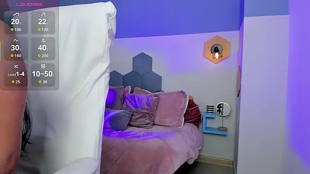 Snapshot of Chloe_fischer_ chatting on 09-18-25, 02:52 Chloe fischer online show from 09-18-25, 02:52