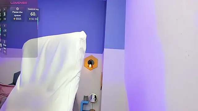 Snapshot of Chloe_fischer_ chatting on 09-30-25, 03:28 Chloe fischer online show from 09-30-25, 03:28