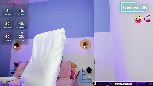 Snapshot of Chloe_fischer_ chatting on 10-14-25, 03:02 Chloe fischer online show from 10-14-25, 03:02