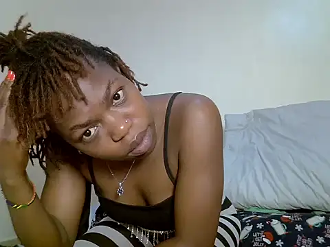 Snapshot of curvy_natallie chatting on 09-14-25, 10:25 curvy natallie online show from 09-14-25, 10:25