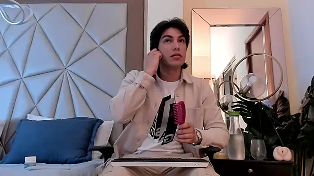 Karimferrer online show from 01-07-25, 04:08