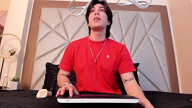 Karimferrer online show from 01-17-25, 03:23