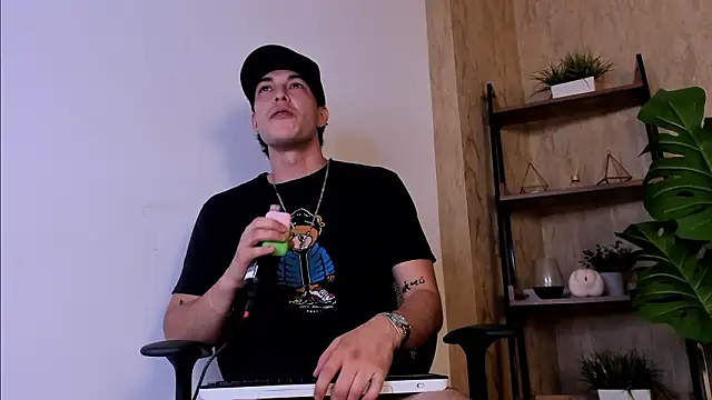 Karimferrer online show from 02-04-26, 09:53