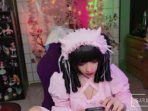 Snapshot of Sara_Skys00 chatting on 08-07-26, 12:23 Sara Skys00 online show from 08-07-26, 12:23
