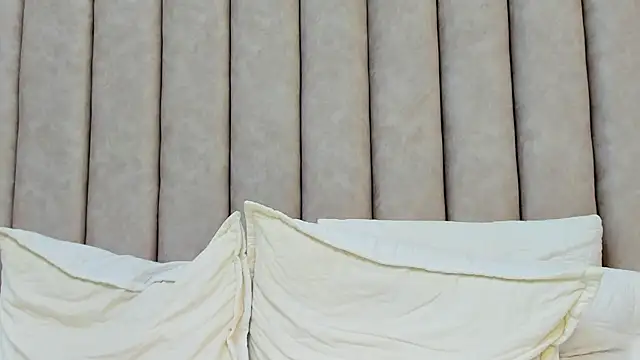 FreyaMoller online show from 02-19-25, 07:16