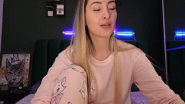 kimmie meow online show from 12-19-24, 06:01