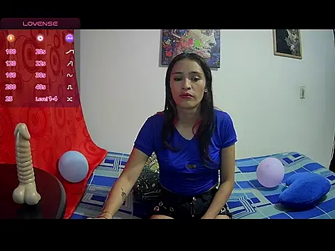 Hanha00 online show from 01-11-25, 12:33