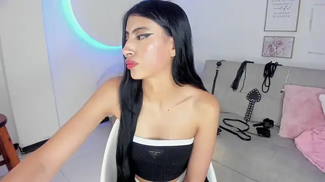 Snapshot of RACHEL_EV chatting on 03-14-25, 04:32 RACHEL EV online show from 03-14-25, 04:32