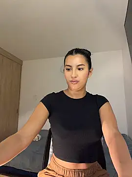 Kimm khalifa online show from 06-03-26, 12:02