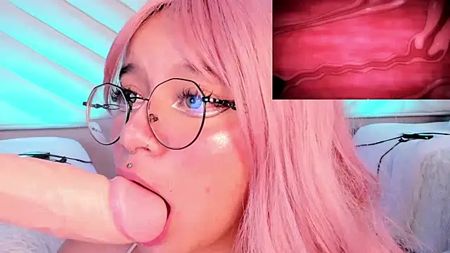 Snapshot of Sally__Walker chatting on 02-05-25, 05:52 Sally Walker online show from 02-05-25, 05:52