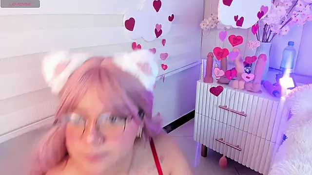 Snapshot of Sally__Walker chatting on 02-14-25, 07:23 Sally Walker online show from 02-14-25, 07:23