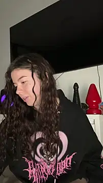 Kimi Ass online show from 12-13-25, 11:21