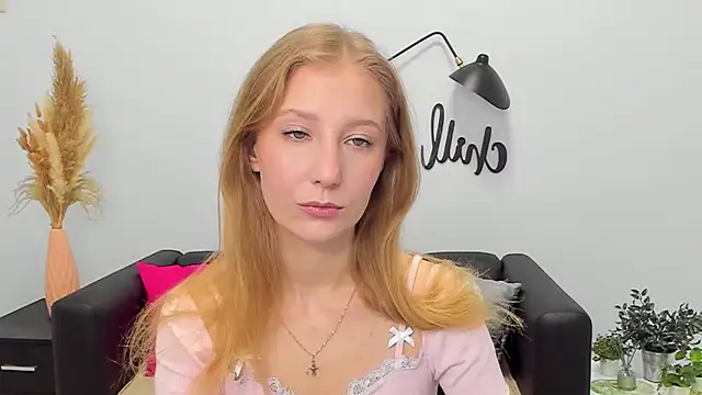 LolaWilsons online show from 12-22-25, 07:16