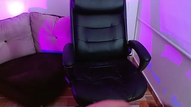 Snapshot of milfrousse chatting on 02-09-26, 10:19 milfrousse online show from 02-09-26, 10:19