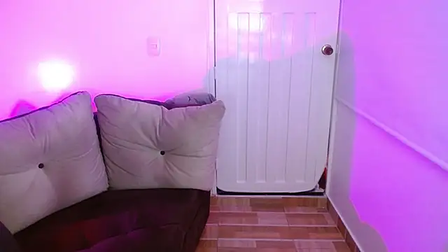 Snapshot of milfrousse chatting on 02-16-26, 10:11 milfrousse online show from 02-16-26, 10:11