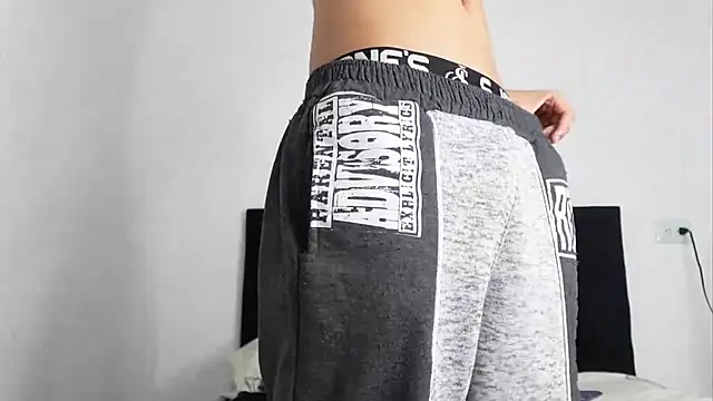 MarcoAlexLatino online show from 01-24-25, 02:18