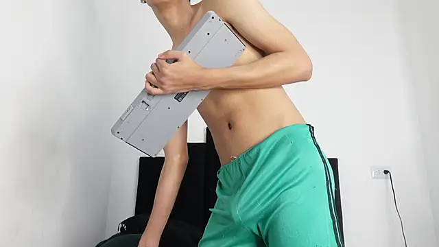 MarcoAlexLatino online show from 03-09-25, 05:33