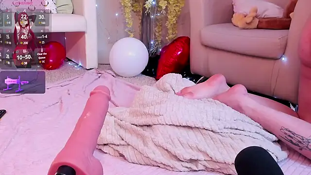 Snapshot of Frie_Moor chatting on 02-27-25, 01:28 Frie Moor online show from 02-27-25, 01:28