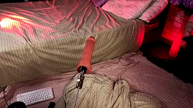 Snapshot of Frie_Moor chatting on 10-05-25, 08:29 Frie Moor online show from 10-05-25, 08:29