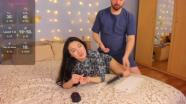 NikkiNSerdron online show from 01-25-25, 09:47