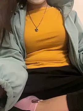 Tuongvy05 online show from 01-16-25, 05:44