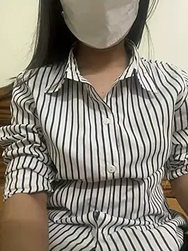 Tuongvy05 online show from 03-11-25, 06:00