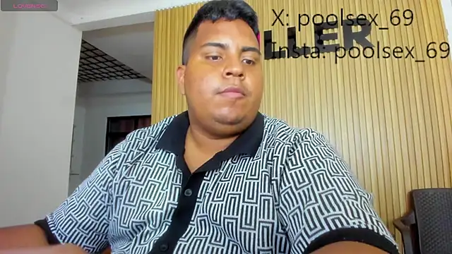 Snapshot of Poolsex_69 chatting on 10-25-25, 08:58 Poolsex 69 online show from 10-25-25, 08:58