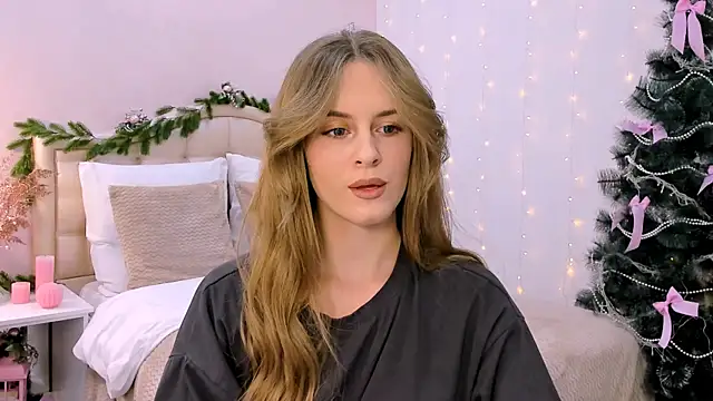 Snapshot of RozzitaBedberry chatting on 01-17-25, 08:11 RozzitaBedberry online show from 01-17-25, 08:11