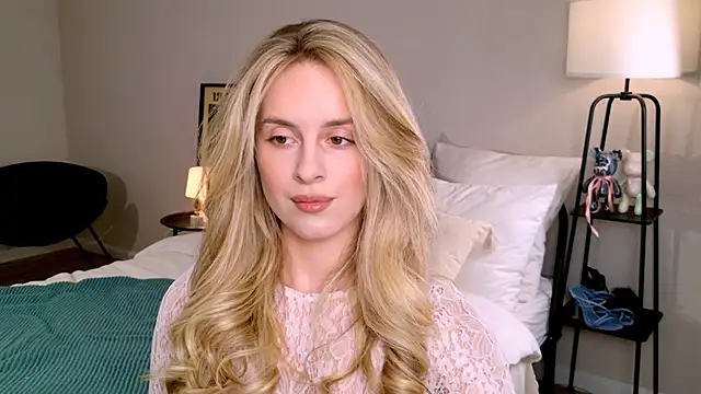 Snapshot of RozzitaBedberry chatting on 10-10-25, 02:27 RozzitaBedberry online show from 10-10-25, 02:27