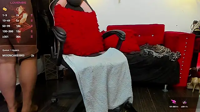 Snapshot of LiaTaylorr chatting on 03-15-25, 03:48 LiaTaylorr online show from 03-15-25, 03:48