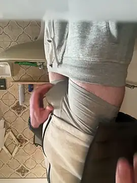 Snapshot of bigboy30X chatting on 11-17-25, 03:07 bigboy30X online show from 11-17-25, 03:07