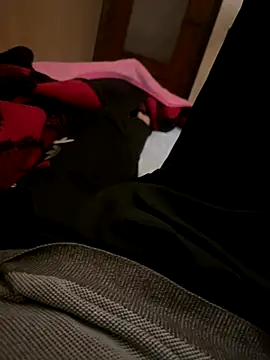 Snapshot of bigboy30X chatting on 12-18-25, 10:38 bigboy30X online show from 12-18-25, 10:38