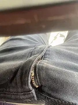 Snapshot of bigboy30X chatting on 04-15-26, 01:51 bigboy30X online show from 04-15-26, 01:51