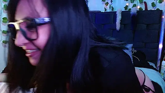 Snapshot of the_lesbian_game chatting on 03-17-25, 07:46 the lesbian game online show from 03-17-25, 07:46