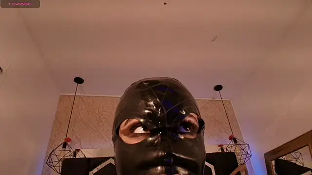 Haelycute online show from 10-18-25, 07:58