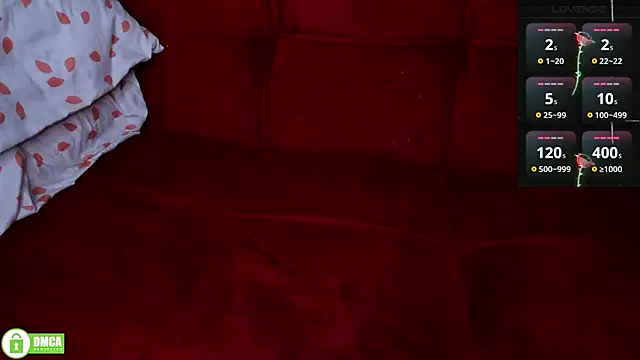 Snapshot of ohpetitemuse chatting on 03-14-26, 04:01 ohpetitemuse online show from 03-14-26, 04:01