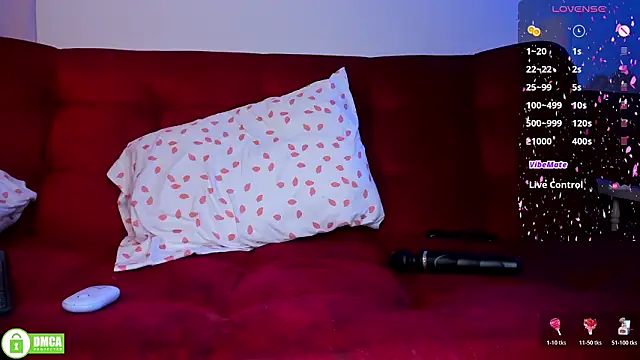 Snapshot of ohpetitemuse chatting on 03-26-26, 07:30 ohpetitemuse online show from 03-26-26, 07:30