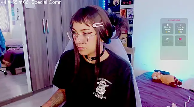 Snapshot of melissahowl chatting on 03-13-25, 01:40 melissahowl online show from 03-13-25, 01:40