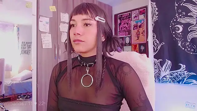 Snapshot of melissahowl chatting on 10-02-25, 07:43 melissahowl online show from 10-02-25, 07:43