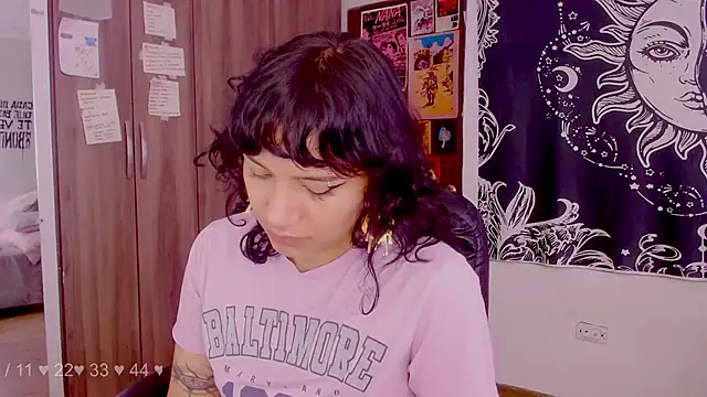 Snapshot of melissahowl chatting on 10-18-25, 05:03 melissahowl online show from 10-18-25, 05:03