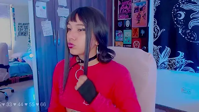 Snapshot of melissahowl chatting on 10-25-25, 03:51 melissahowl online show from 10-25-25, 03:51