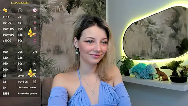 Snapshot of pretty_little_thing chatting on 01-13-25, 11:49 pretty little thing online show from 01-13-25, 11:49