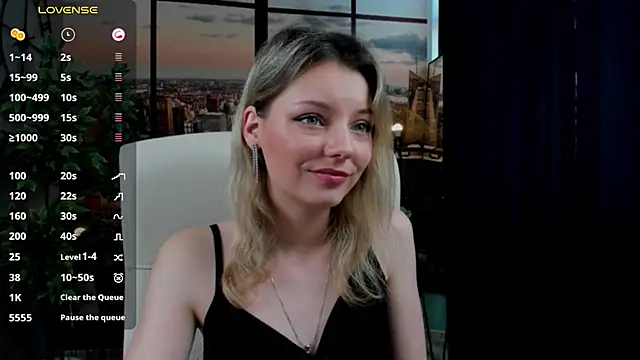 pretty little thing online show from 01-26-25, 08:36