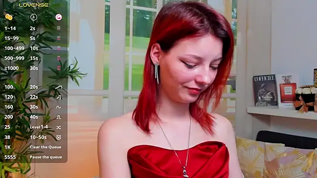 Snapshot of pretty_little_thing chatting on 02-06-25, 12:05 pretty little thing online show from 02-06-25, 12:05