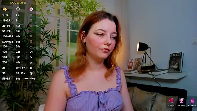 Snapshot of pretty_little_thing chatting on 11-25-25, 04:40 pretty little thing online show from 11-25-25, 04:40