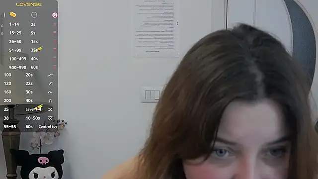 Snapshot of pretty_little_thing chatting on 06-05-26, 06:02 pretty little thing online show from 06-05-26, 06:02