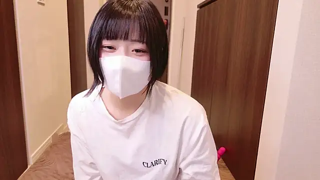 Snapshot of Mia--meow chatting on 12-04-24, 11:41 Mia--meow online show from 12-04-24, 11:41