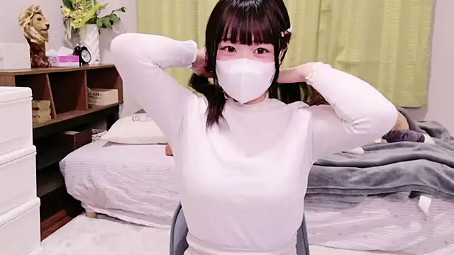 Snapshot of Mia--meow chatting on 02-07-25, 12:28 Mia--meow online show from 02-07-25, 12:28