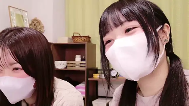 Snapshot of Mia--meow chatting on 02-11-25, 02:35 Mia--meow online show from 02-11-25, 02:35