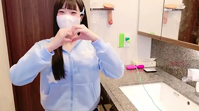 Snapshot of Mia--meow chatting on 03-18-25, 11:41 Mia--meow online show from 03-18-25, 11:41